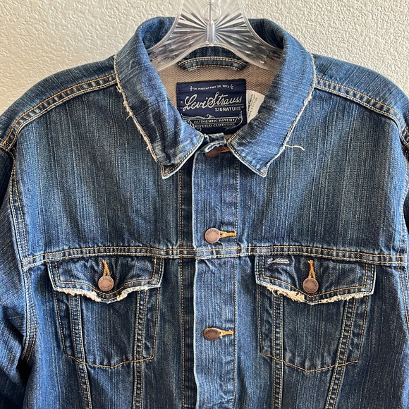 Levi’s Jean Jacket - Picture 2 of 6